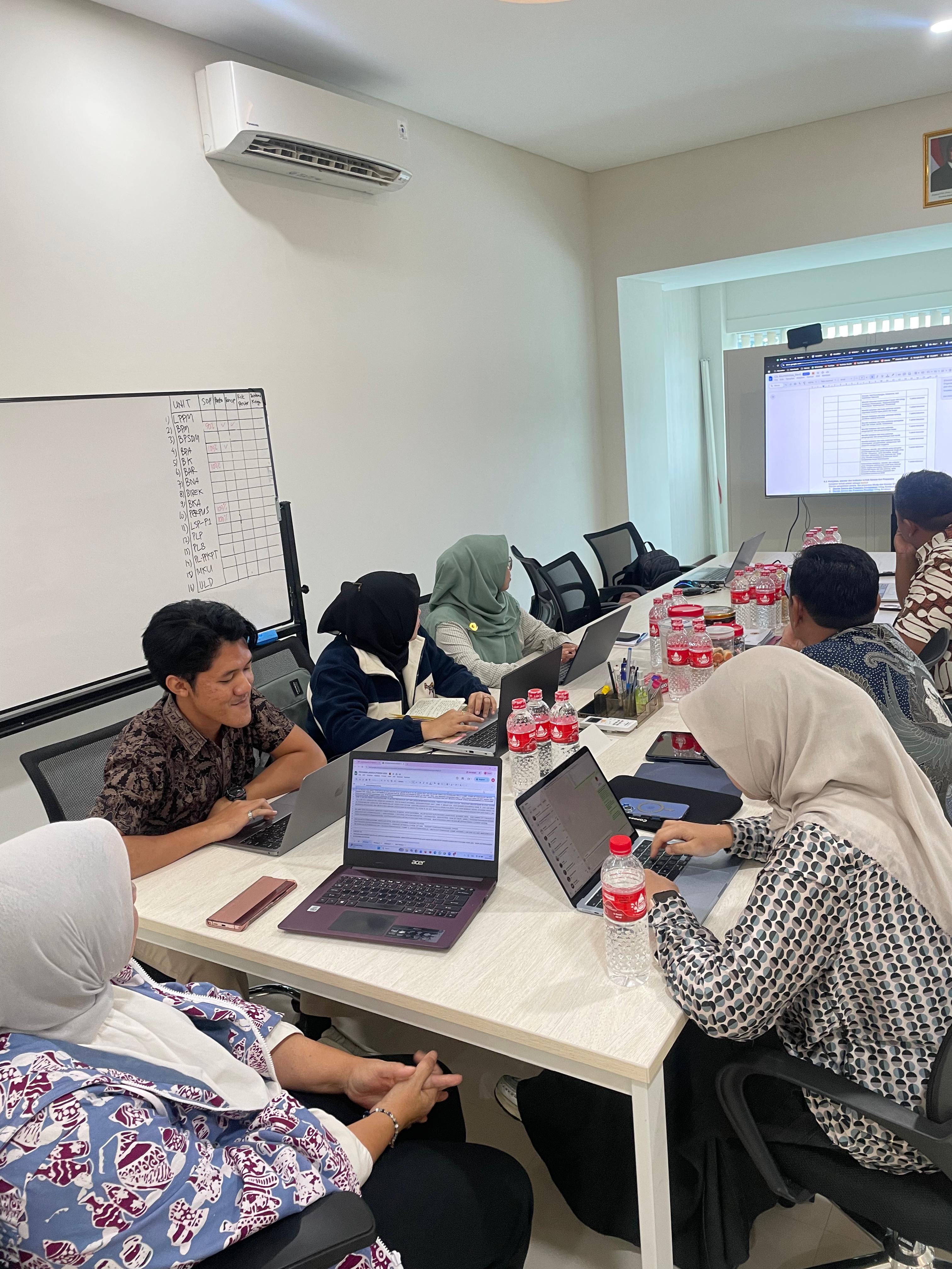 BPM Untag Surabaya Selenggarakan Rapat Koordinasi Akreditasi FTEIC Mengacu Panduan Borang 2.1 LAM Infokom